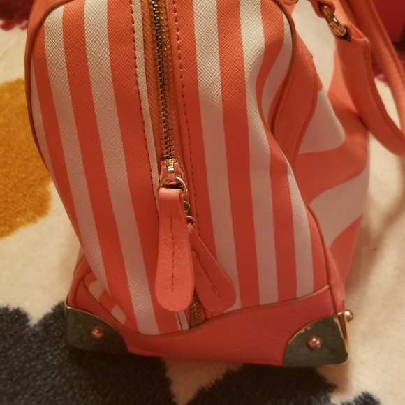 ALDO SATCHEL - Picture 2 of 5